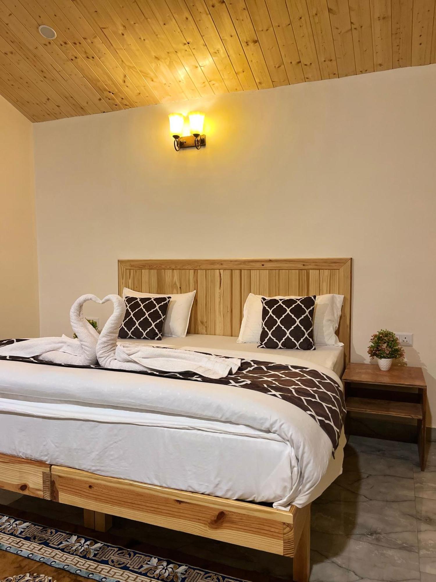 Ahava Kasol Riverside Cafe And Cottages Exterior foto